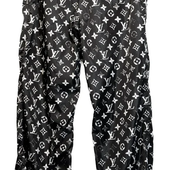 Louis Vuitton Stencil-Effect Monogram Joggers | Size US8, FR38 - Picture 11 of 16